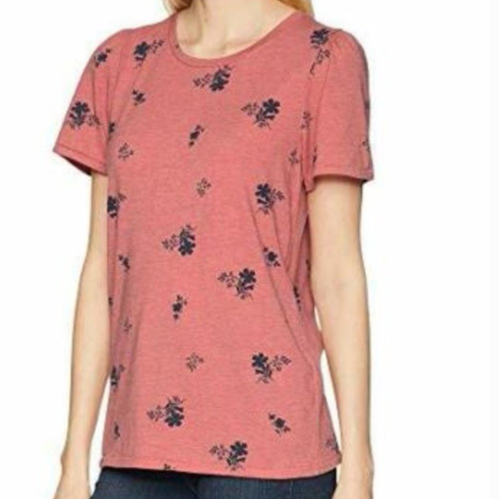 NWT $40 Lucky Brand Pink T-Shirt with All Over Floral Print - size Small!